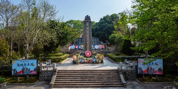 傳承紅色基因，弘揚愛國精神！寧紅電氣開展清明祭掃活動！